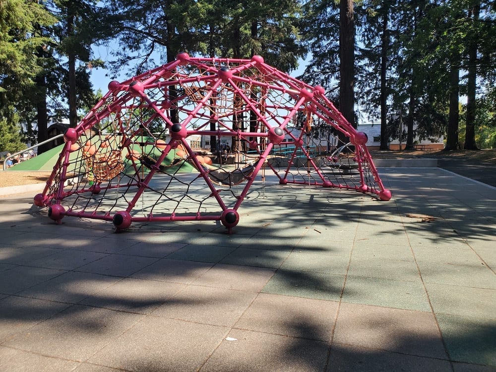 Creston Park, photo 3