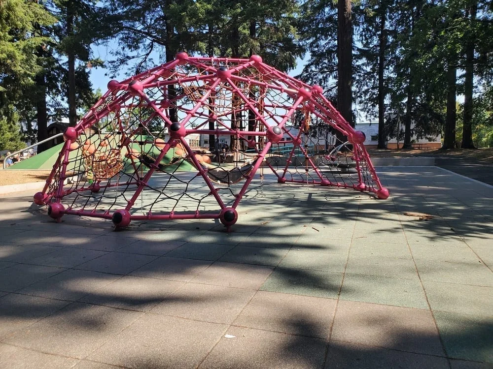 Creston Park, photo 3