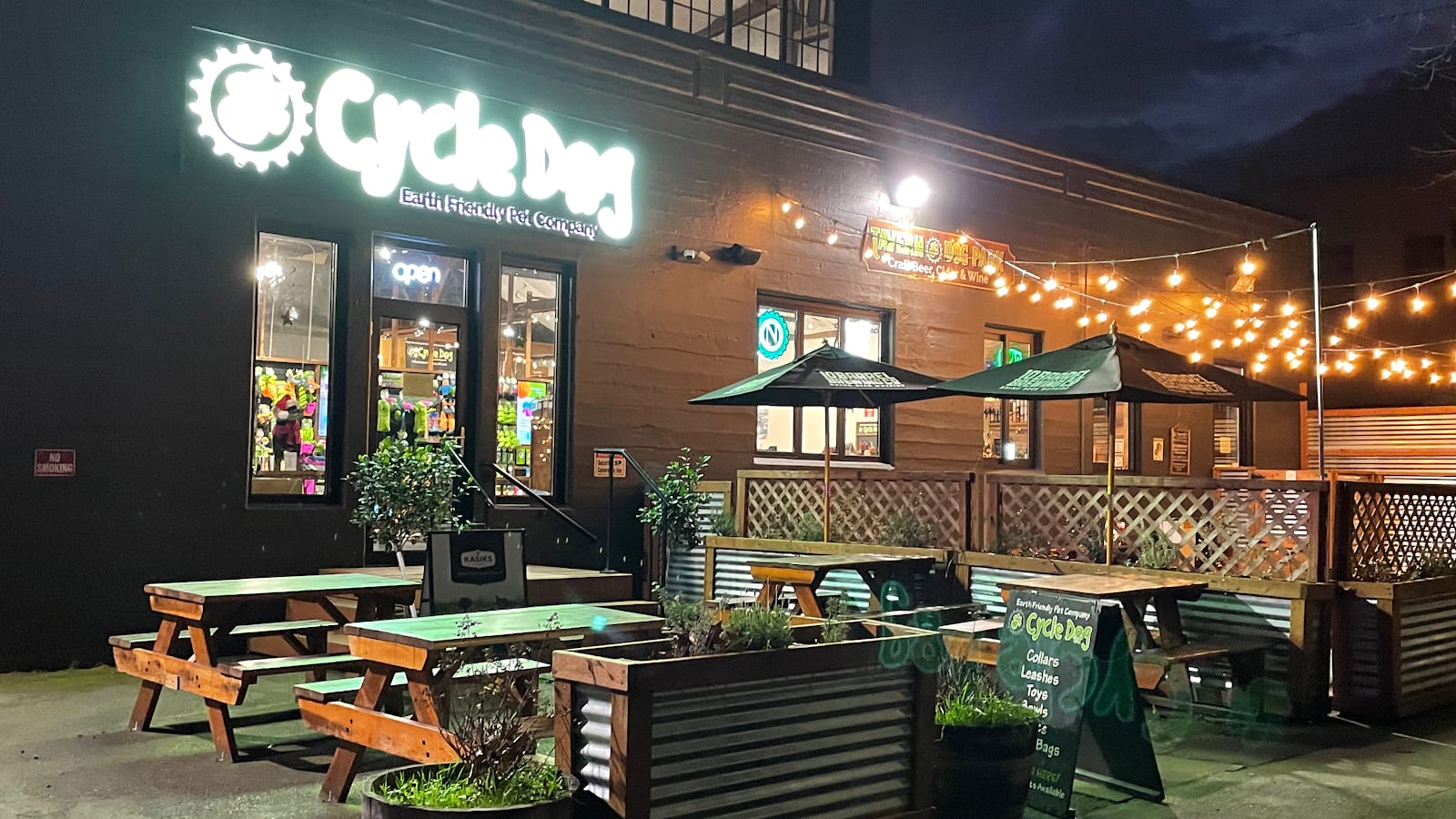 Cycle Dog - Earth Friendly Pet Company Tavern And Dog Park