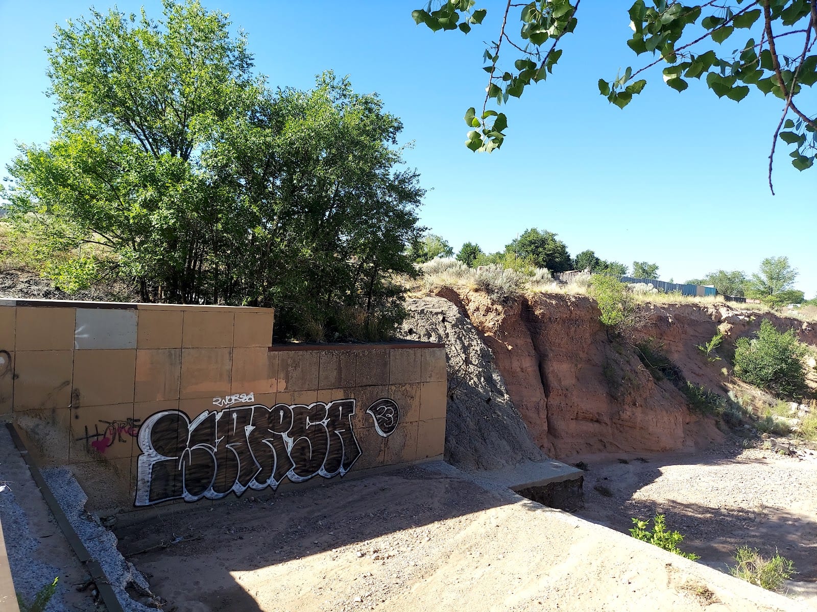 River Trail Trailhead & Dog Park